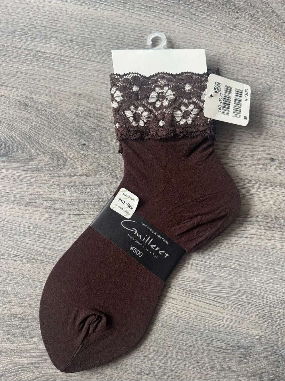 Sheer Lace Quarter Socks